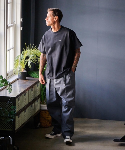 THEOREM(セオレム)の「mt9796- Embroidered Tee Tシャツ(Tシャツ/カットソー・メンズ・ブラック/ダークネイビー/ホワイト・L/XL/M)」の18枚目の写真