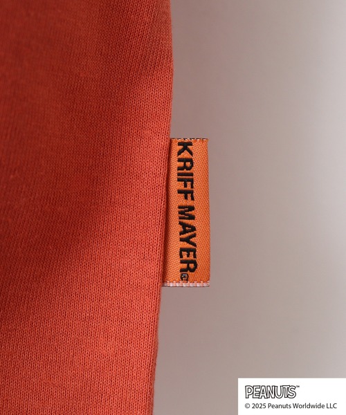 KRIFF MAYER(クリフメイヤー)の「KRIFFMAYER スヌーピープリントT(乾杯)(Tシャツ/カットソー・メンズ・レッド/チャコール/オフホワイト/ブルー/マルチ・M/L/XL)」の11枚目の写真