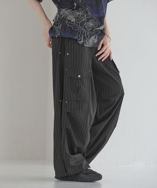 Anui(アニュイ)の「【UNISEX/3サイズ展開】バレルスナップカーゴパンツ(カーゴパンツ・レディース・ベージュ/ストライプ/ブラック系その他・SMALL/MEDIUM/LARGE)」の7枚目の写真