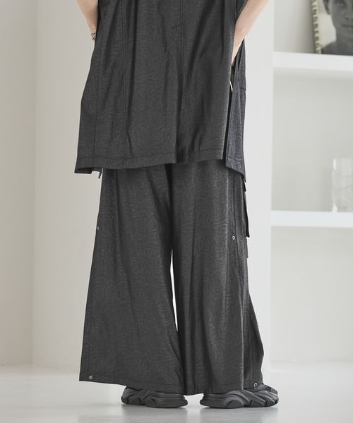 Anui(アニュイ)の「【UNISEX/3サイズ展開】バレルスナップカーゴパンツ(カーゴパンツ・レディース・ベージュ/ストライプ/ブラック系その他・SMALL/MEDIUM/LARGE)」の14枚目の写真