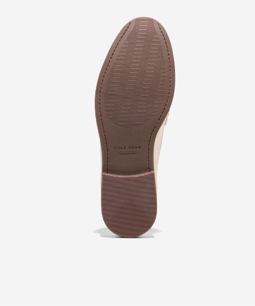 COLE HAAN(コールハーン)の「スタッシ キルティ ローファー womens(ローファー・レディース・ホワイト・7/7.5/6/6.5/8/5.5/5)」の6枚目の写真