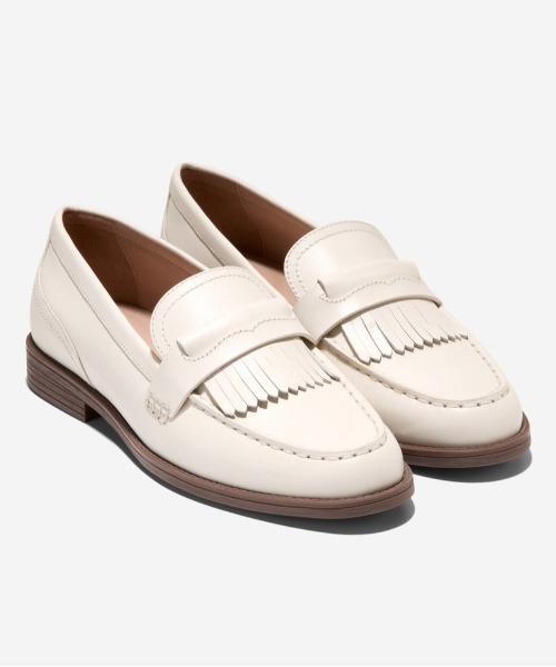 COLE HAAN(コールハーン)の「スタッシ キルティ ローファー womens(ローファー・レディース・ホワイト・7/7.5/6/6.5/8/5.5/5)」の2枚目の写真