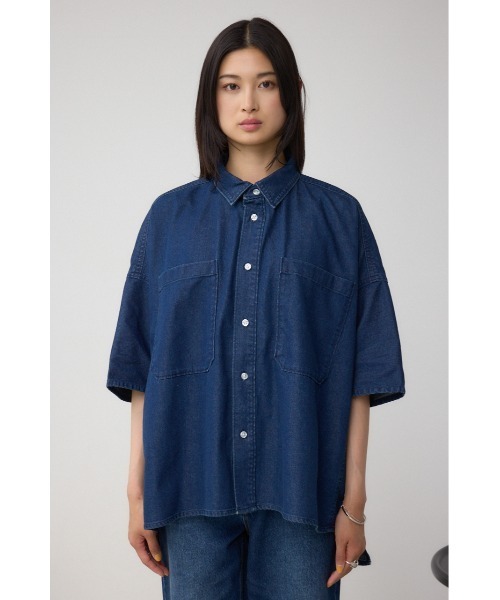 AZUL by moussy（アズールバイマウジー）の「C/T冷感デニムドルマンシャツ（シャツ/ブラウス・レディース・ブルー/ダークブルー・FREE）」の10枚目の写真