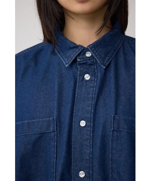 AZUL by moussy（アズールバイマウジー）の「C/T冷感デニムドルマンシャツ（シャツ/ブラウス・レディース・ブルー/ダークブルー・FREE）」の7枚目の写真