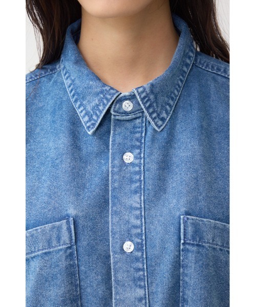 AZUL by moussy（アズールバイマウジー）の「C/T冷感デニムドルマンシャツ（シャツ/ブラウス・レディース・ブルー/ダークブルー・FREE）」の17枚目の写真