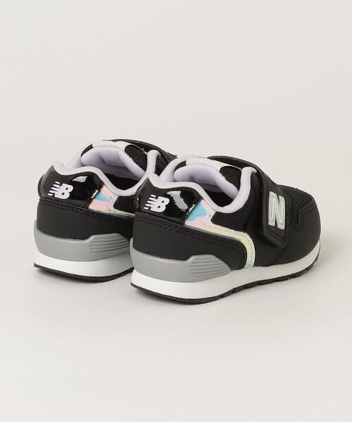 NEW BALANCE(ニューバランス)の「996(スニーカー・キッズ・ブラック/ホワイト・12.0cm/12.5cm/13.0cm/13.5cm/14.0cm/14.5cm/15.0cm/15.5cm/16.0cm/16.5cm)」の6枚目の写真