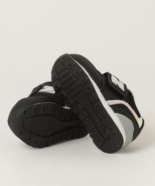 NEW BALANCE(ニューバランス)の「996(スニーカー・キッズ・ブラック/ホワイト・12.0cm/12.5cm/13.0cm/13.5cm/14.0cm/14.5cm/15.0cm/15.5cm/16.0cm/16.5cm)」の7枚目の写真