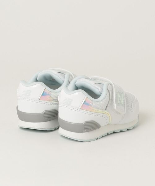 NEW BALANCE(ニューバランス)の「996(スニーカー・キッズ・ブラック/ホワイト・12.0cm/12.5cm/13.0cm/13.5cm/14.0cm/14.5cm/15.0cm/15.5cm/16.0cm/16.5cm)」の4枚目の写真