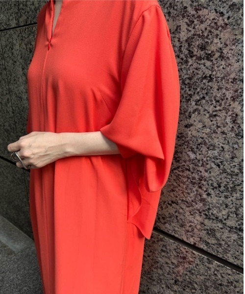 ADORE(アドーア)の「◆ライトジョーゼットワンピース(ワンピース・レディース・オレンジ/ブラック・38)」の18枚目の写真