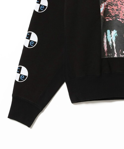 C.E(シーイー)の「C.E / Xo RIFF CREW NECK(スウェット・メンズ・ブラック・X-LARGE/LARGE/MEDIUM)」の4枚目の写真