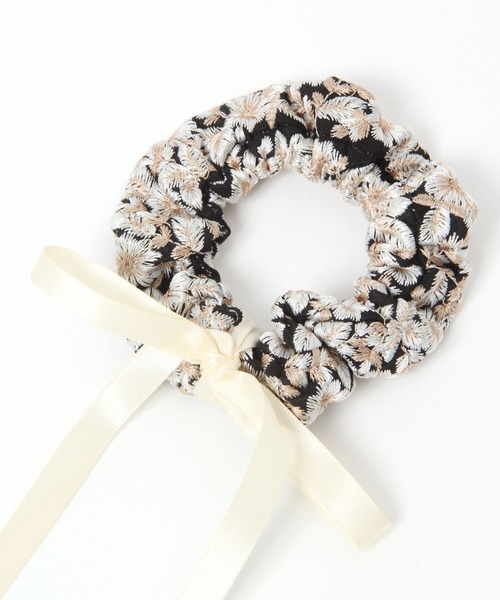 GLOBAL WORK(グローバルワーク)の「刺繍リボンヘアゴム/570914(ヘアゴム・レディース・ホワイト/ブラック・FREE)」の4枚目の写真
