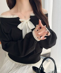【mily bilet】大人の甘さをひとさじ。マルチWAYロゴシェルボタン使い裾フリルリボンニットプルオーバー(オフショル可)