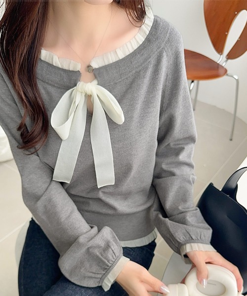 mily bilet(ミウィビレット)の「【mily bilet】大人の甘さをひとさじ。マルチWAYロゴシェルボタン使い裾フリルリボンニットプルオーバー(オフショル可)(ニット/セーター・レディース・ブラウン/ブラック/アイボリー/グレー・LARGE/MEDIUM/SMALL/X-LARGE)」の7枚目の写真