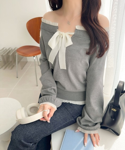 mily bilet(ミウィビレット)の「【mily bilet】大人の甘さをひとさじ。マルチWAYロゴシェルボタン使い裾フリルリボンニットプルオーバー(オフショル可)(ニット/セーター・レディース・ブラウン/ブラック/アイボリー/グレー・LARGE/MEDIUM/SMALL/X-LARGE)」の16枚目の写真