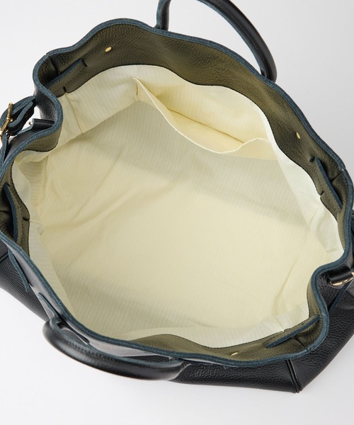 YOUNG&OLSEN The DRYGOODS STORE（ヤングアンドオルセン）の「【YOUNG＆OLSEN】BELTED TOTE M（ハンドバッグ・レディース・ブラック/ライトベージュ・フリー）」の9枚目の写真