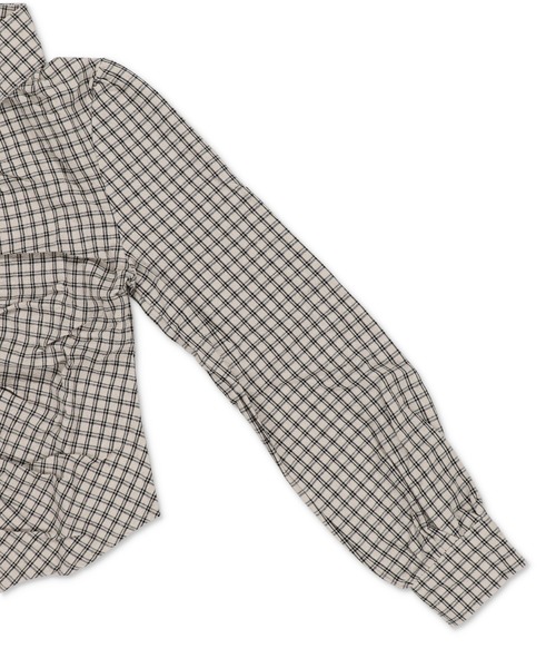 SPINNS(スピンズ)の「着るだけ細見え☆韓国っぽシャーリングタイトシャツ(シャツ/ブラウス・レディース・アイボリー/チャコール/ネイビー/ブラウン・ONESIZE)」の10枚目の写真