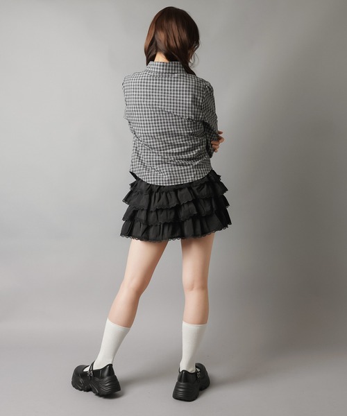 SPINNS(スピンズ)の「着るだけ細見え☆韓国っぽシャーリングタイトシャツ(シャツ/ブラウス・レディース・アイボリー/チャコール/ネイビー/ブラウン・ONESIZE)」の21枚目の写真