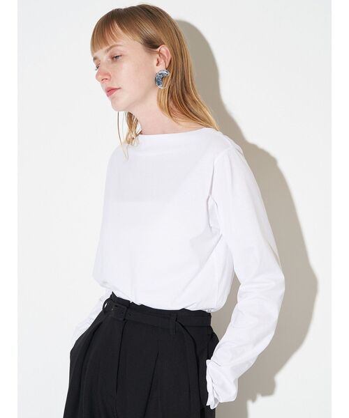 ELENDEEK(エレンディーク)の「ラウンドヘムカットソー(Tシャツ/カットソー・レディース・オフホワイト/チャコールグレー・FREE)」の3枚目の写真