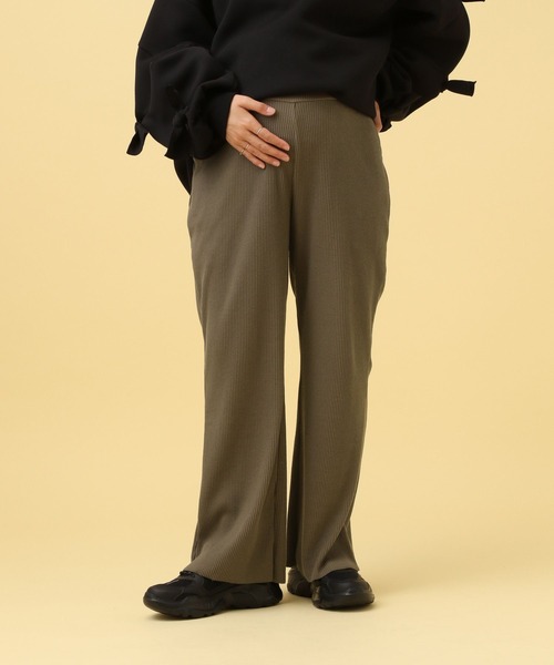 LEPSIM(レプシィム)の「【産前・産後対応】マタニティ/リブフレアパンツ 582046(マタニティウェア/グッズ・レディース・ダークブラウン/カーキブラウン/ブラック・FREE)」の3枚目の写真