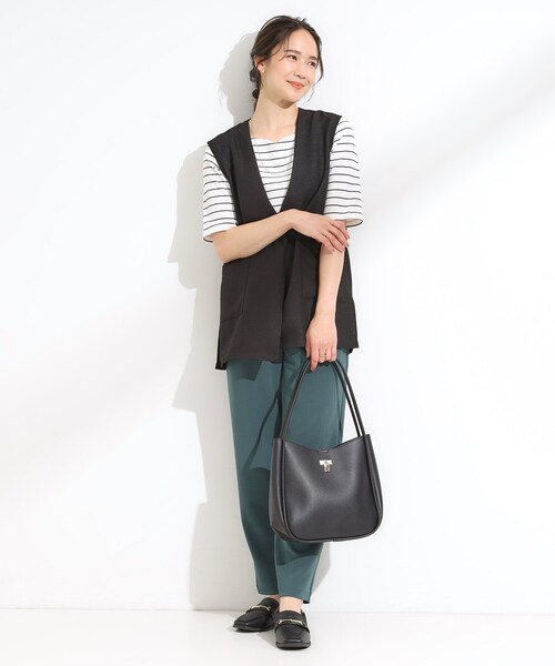 SHOO・LA・RUE(シューラルー)の「キーモチーフ付きトートバッグ(トートバッグ・レディース・ナチュラル/ブラック/ダークブラウン・00)」の12枚目の写真