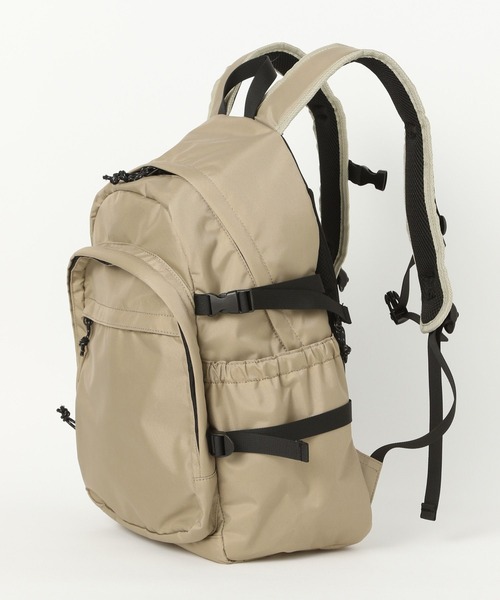 GLOBAL WORK（グローバルワーク）の「撥水ライト10ポケットリュック/581076（バックパック/リュック・メンズ・ブラック/ベージュ・ONE SIZE）」の8枚目の写真