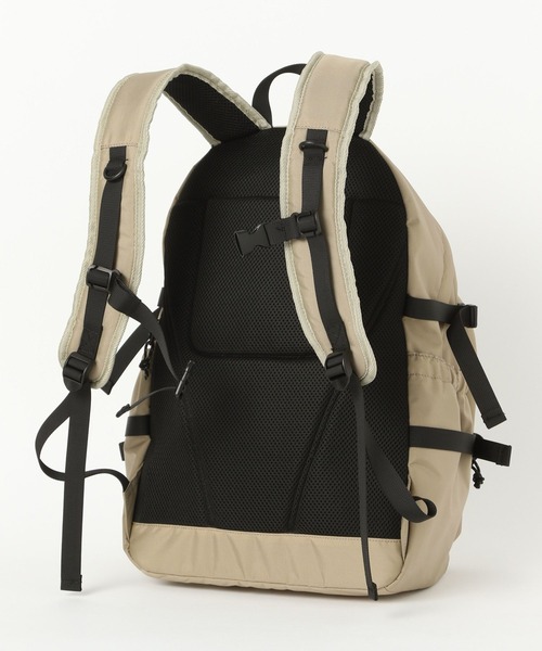 GLOBAL WORK（グローバルワーク）の「撥水ライト10ポケットリュック/581076（バックパック/リュック・メンズ・ブラック/ベージュ・ONE SIZE）」の9枚目の写真