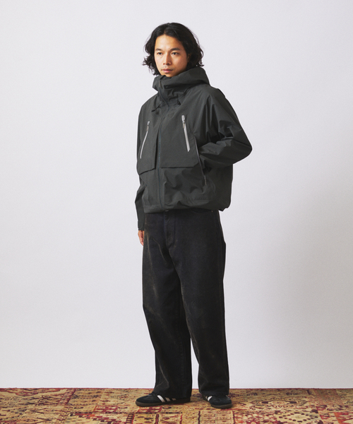 JOURNAL STANDARD relume(ジャーナルスタンダード レリューム)の「DESCENTE ALLTERRAIN 81 別注 ゴアテックスシェルジャケット ”ZENCHIKEI"(マウンテンパーカー・メンズ・チャコールグレー・MEDIUM/LARGE)」の10枚目の写真