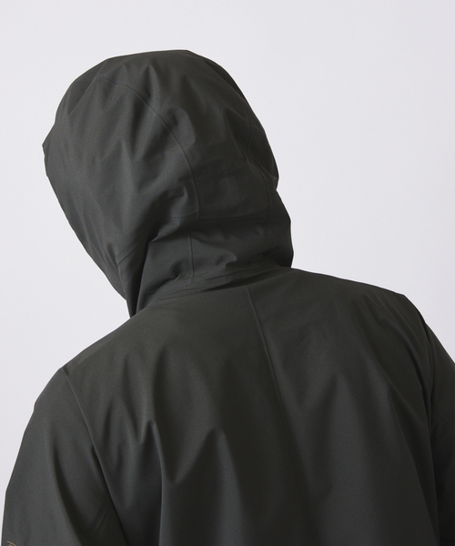 JOURNAL STANDARD relume(ジャーナルスタンダード レリューム)の「DESCENTE ALLTERRAIN 81 別注 ゴアテックスシェルジャケット ”ZENCHIKEI"(マウンテンパーカー・メンズ・チャコールグレー・MEDIUM/LARGE)」の18枚目の写真