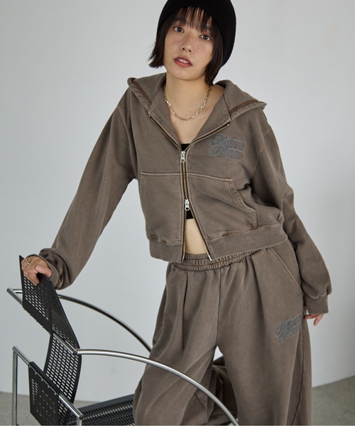 UNISEX/セットアップ対応》ロゴ刺繍ジップパーカー（パーカー