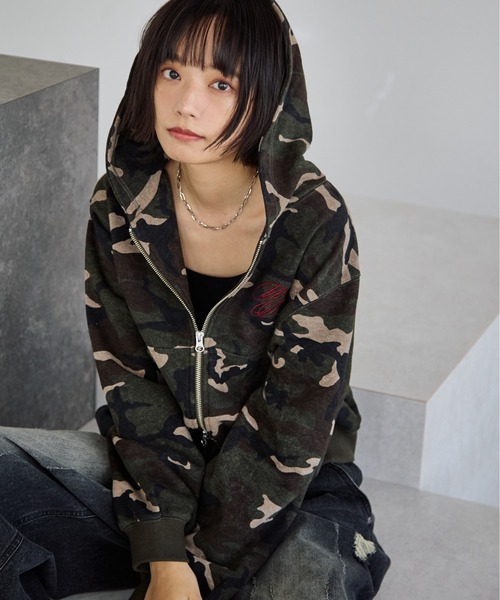 PBLIM（ページボーイリム）の「《UNISEX/セットアップ対応》ロゴ刺繍ジップパーカー（パーカー・レディース・杢グレー/ブラウン/グリーン系カモフラージュ・MEDIUM/SMALL）」の7枚目の写真