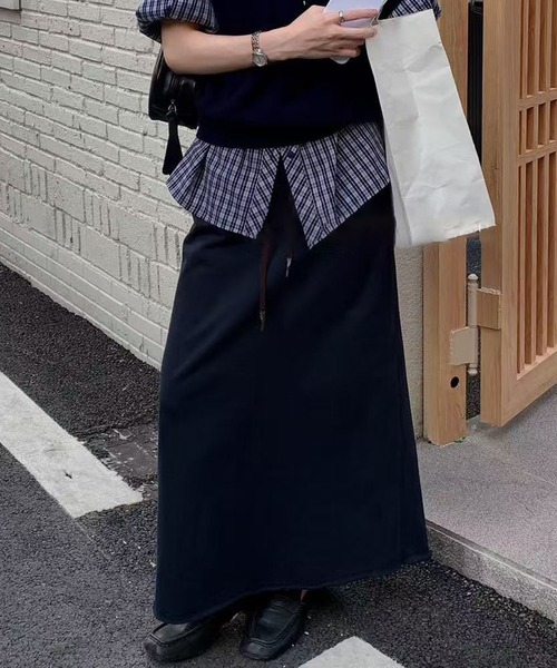 Lace Ladies(レースレディース)の「ソリッドカラー マキシ丈 イージー カット スカート(スカート・レディース・ブラック/ネイビー/グレー・FREE/S)」の3枚目の写真