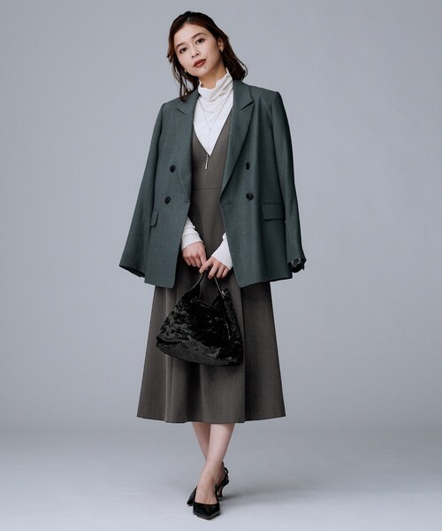 UNTITLED(アンタイトル)の「【Aライン/ワンピース】Vネックジャンパースカート(ワンピース・レディース・ブラック/チャコールグレー・00/02/01/03/04/44/48)」の6枚目の写真