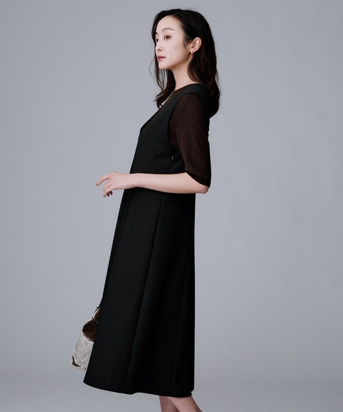 UNTITLED(アンタイトル)の「【Aライン/ワンピース】Vネックジャンパースカート(ワンピース・レディース・ブラック/チャコールグレー・00/02/01/03/04/44/48)」の11枚目の写真