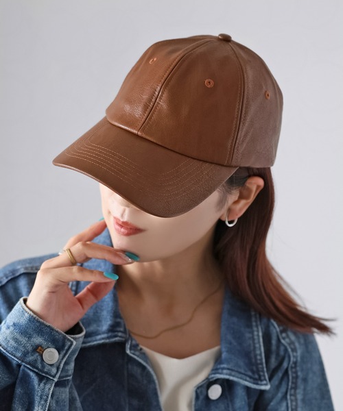 Riberry(リベリー)の「合成皮革キャップ(キャップ・レディース・ブラック/ブラウン・FREE)」の3枚目の写真