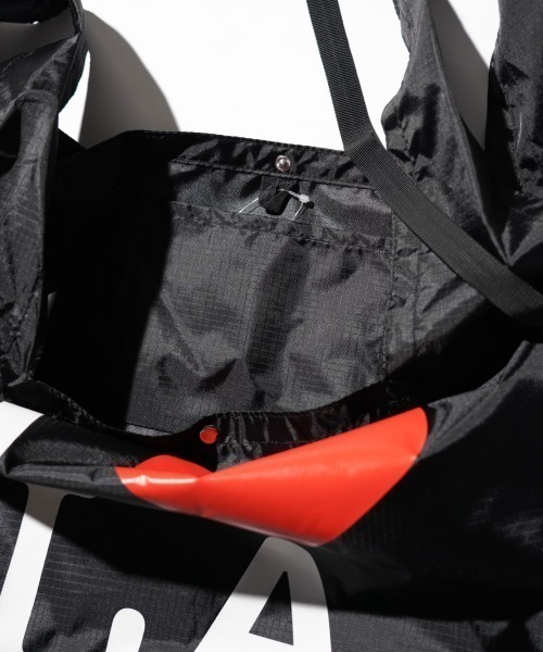 THRIFTY LOOK(スリフティールック)の「THRIFTY LOOK スリフティルック / "I LOVE LA"WATER PROOF TOTE(トートバッグ・メンズ・ブラック/ホワイト・ONE SIZE)」の6枚目の写真