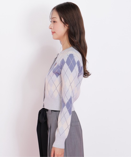 JILL by JILL STUART（ジルバイジルスチュアート）の「◇＜BEARシリーズ＞アーガイルカーディガン（ニット/セーター・レディース・ブラウン/ピンク/ネイビー/ブルー・FREE）」の9枚目の写真