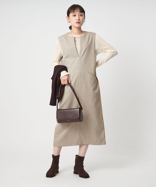 green label relaxing（グリーンレーベルリラクシング）の「［size SHORTあり］キーネック ジャンパースカート（ジャンパースカート・レディース・ネイビー/ナチュラル/グレー系・SHORT/FREE）」の4枚目の写真