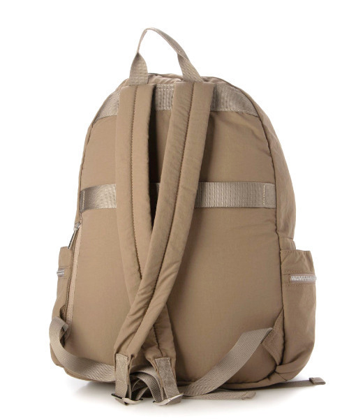 cache cache(カシュ カシュ)の「カシュカシュ cachecache / 10ポケットナイロンリュック(バックパック/リュック・レディース・ベージュ系その他/ダークグレー/ブラック・FREE)」の5枚目の写真