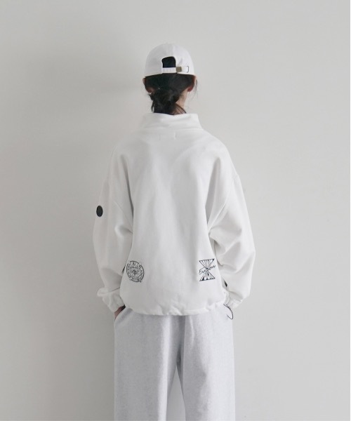 Evisen Skateboards(エビセンスケートボード)の「Evisen Skateboardsゑ Mind land half zip sweat(スウェット・メンズ・ホワイト/グレー・SMALL/MEDIUM)」の3枚目の写真