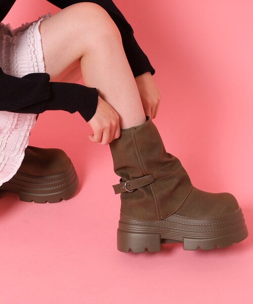 cs T&P(シーエスティーアンドピー)の「厚底カバーブーツ(ブーツ・レディース・ブラック/ダークブラウン・S/M/L/LL)」の2枚目の写真