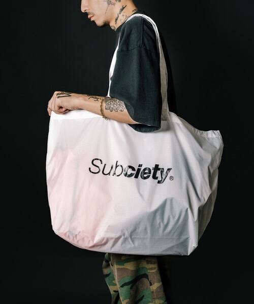 Subciety(サブサエティ)の「Nylon big tote bag(トートバッグ・メンズ・ブラック/オレンジ/ミント/ホワイト・FREE)」の9枚目の写真