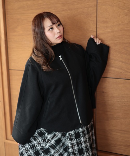 Ruwan yu（ルワンユー）の「ノーカラーショートコート【大きいサイズ対応】（ノーカラージャケット・レディース・ブラック・L/LL/3L/4L）」の20枚目の写真