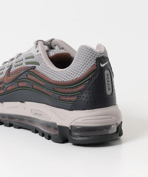NIKE(ナイキ)の「NIKE エアマックス T.L 2.5(スニーカー・メンズ・ブラック/グレー系その他・27.5/26/28.5/28/26.5/27)」の9枚目の写真