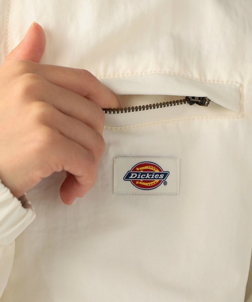 Dickies(ディッキーズ)の「パデッドジャケット(その他アウター・レディース・ホワイト/ブラック・SMALL/MEDIUM)」の14枚目の写真