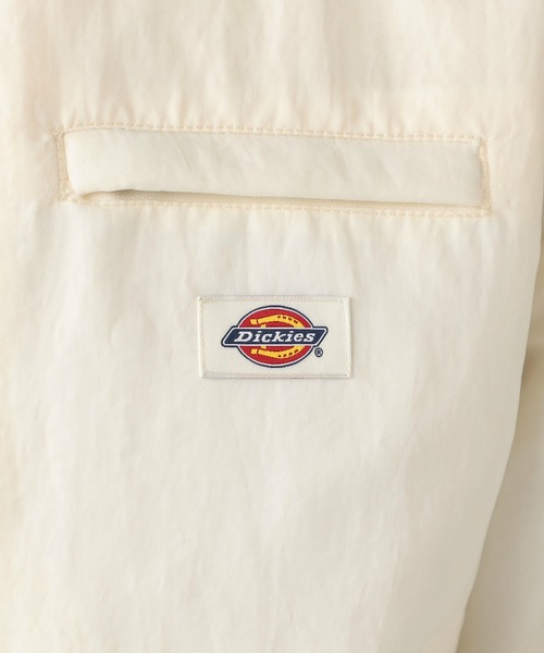 Dickies(ディッキーズ)の「パデッドジャケット(その他アウター・レディース・ホワイト/ブラック・SMALL/MEDIUM)」の17枚目の写真