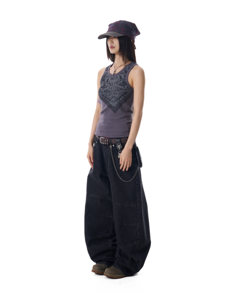 AAKAM（アーカム）の「Knee Incision Washed Denim Pants (Black)（デニムパンツ・レディース・その他・1/2）」の5枚目の写真