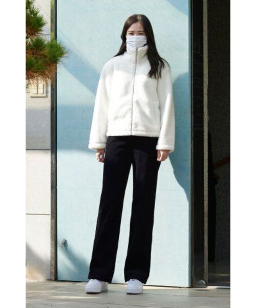 MUSINSA STANDARD WOMAN（ムシンサスタンダードウーマン）の「レディースワイドコーデュロイパンツ[ブラック]（その他パンツ・レディース・その他・27/28/29/30/24/25/26）」の14枚目の写真