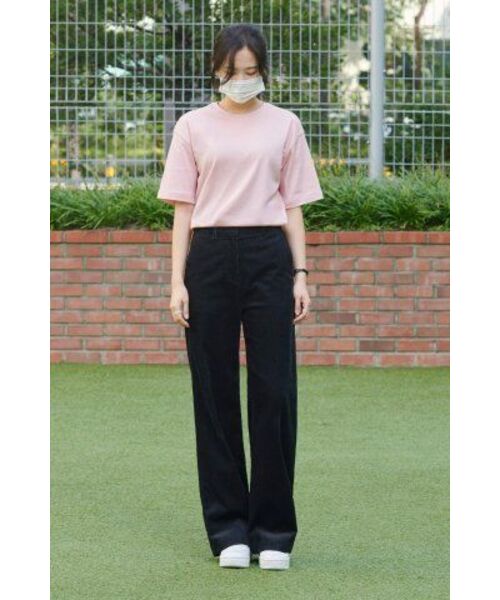 MUSINSA STANDARD WOMAN（ムシンサスタンダードウーマン）の「レディースワイドコーデュロイパンツ[ブラック]（その他パンツ・レディース・その他・27/28/29/30/24/25/26）」の16枚目の写真