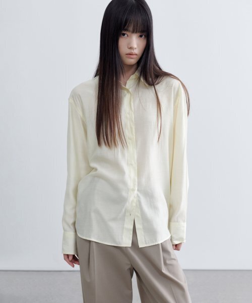 MUSINSA STANDARD WOMAN（ムシンサスタンダードウーマン）の「ウィメンズリラックスドサテンシャツ[エクリュ]（シャツ/ブラウス・レディース・その他・SMALL/MEDIUM/LARGE/X-SMALL）」の2枚目の写真