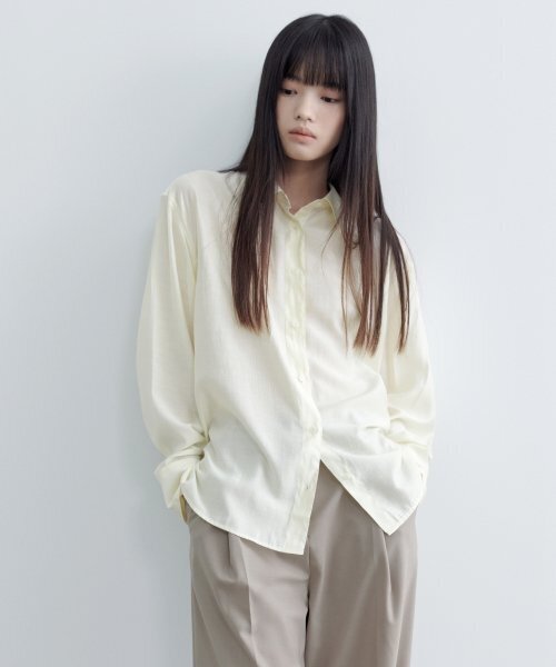 MUSINSA STANDARD WOMAN（ムシンサスタンダードウーマン）の「ウィメンズリラックスドサテンシャツ[エクリュ]（シャツ/ブラウス・レディース・その他・SMALL/MEDIUM/LARGE/X-SMALL）」の4枚目の写真